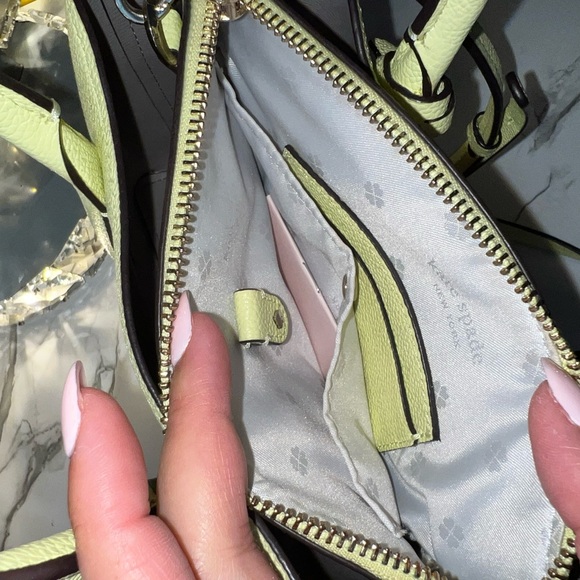 Kate Spade Collection - Picture 10 of 12